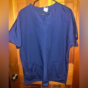 L Cherokee unisex 2 pocket scrub top